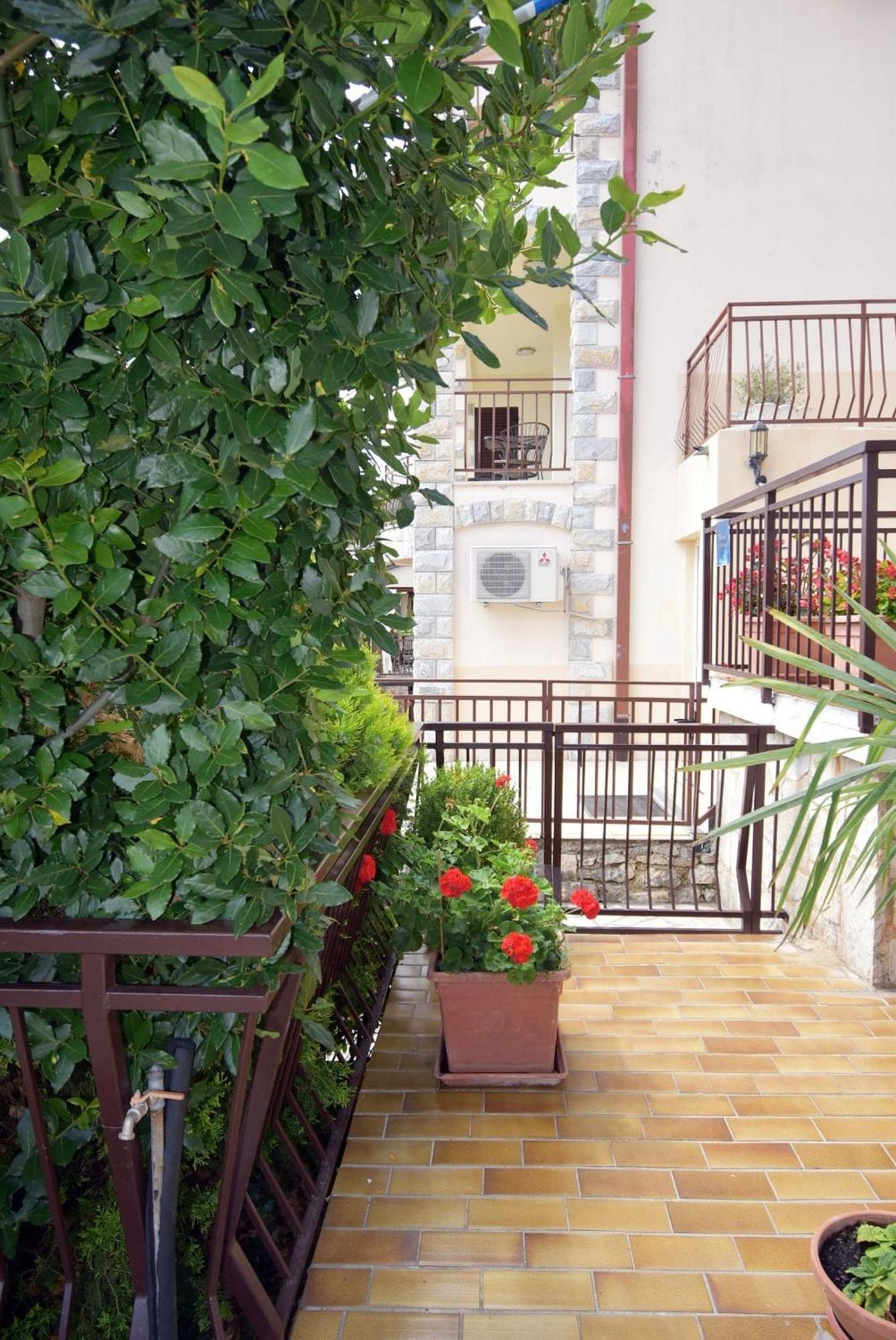 Apartment Neda In Rabac With Bay View Exterior foto